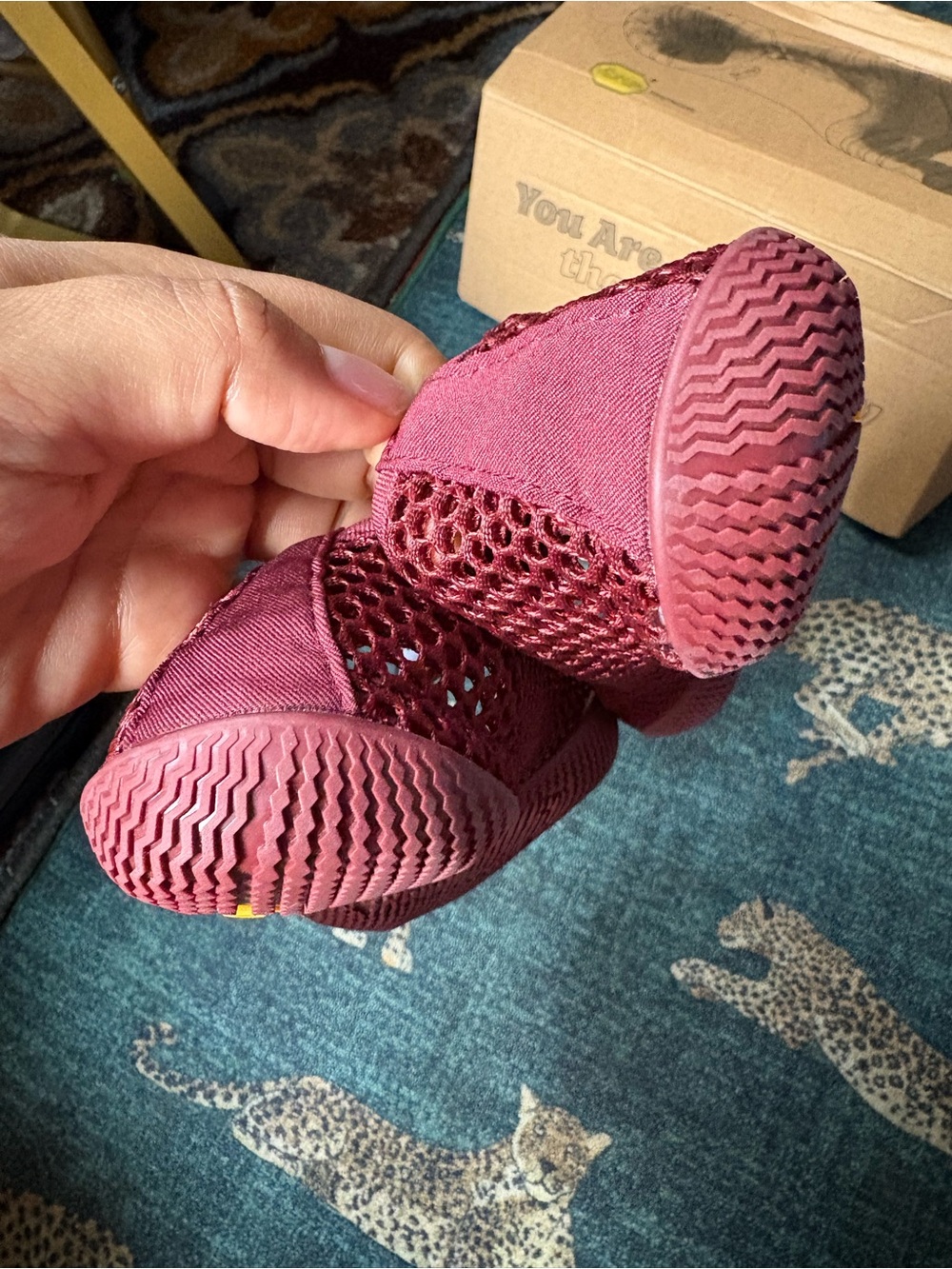 Vibram FiveFingers Burgundy Minimalist Toe Shoes - Picture 6 of 6